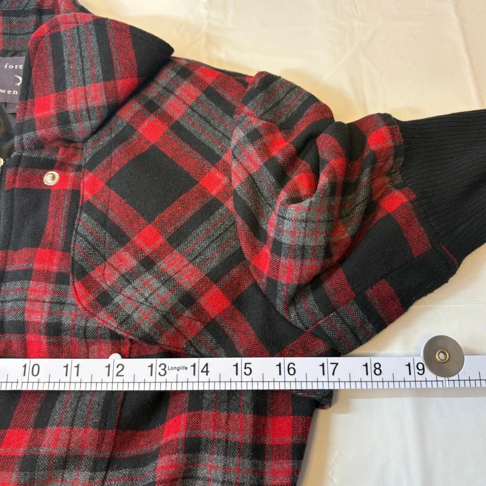 Forever 21 Red Black Plaid Cropped Bomber Jacket Wool Blend 3/4 Sleeve Small Y2K - Picture 8 of 10